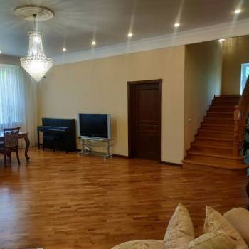 Продается Дом, 320 м²