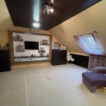 Продается Дом, 180 м²