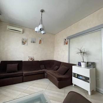 Продается Дом, 180 м²