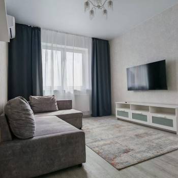 Сдается 2-х комнатная квартира, 75 м²