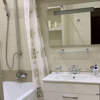 Сдается 1-комнатная квартира, 50,1 м²