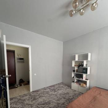 Продается 1-комнатная квартира, 35 м²