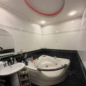 Продается 2-х комнатная квартира, 65 м²