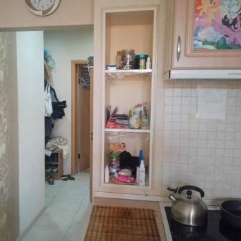 Продается 1-комнатная квартира, 42 м²