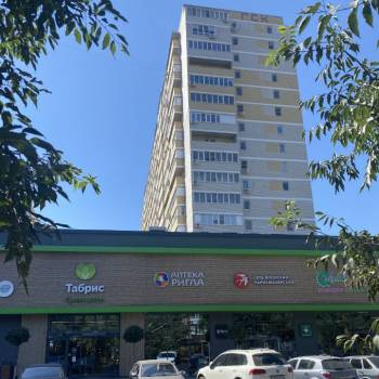 Продается 1-комнатная квартира, 45 м²