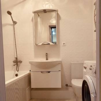 Продается 1-комнатная квартира, 45 м²