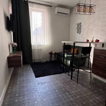 Продается 1-комнатная квартира, 36 м²