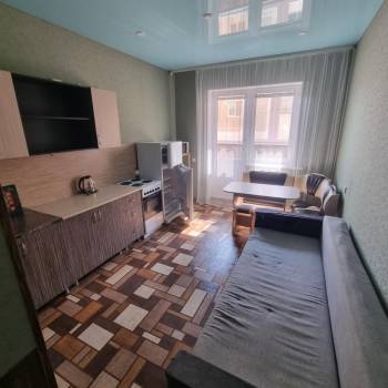 Сдается 1-комнатная квартира, 50 м²