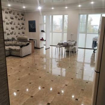 Сдается 2-х комнатная квартира, 80 м²