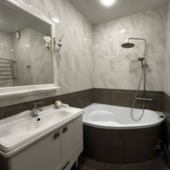 Продается 2-х комнатная квартира, 60 м²