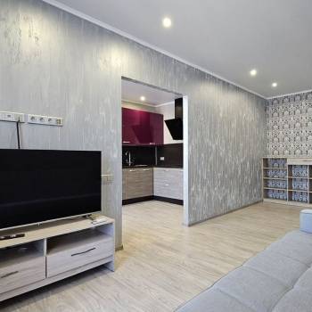 Сдается 1-комнатная квартира, 42 м²