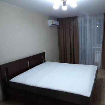 Сдается 2-х комнатная квартира, 64 м²