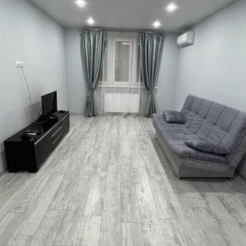 Сдается 1-комнатная квартира, 49 м²
