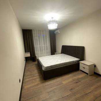 Сдается 2-х комнатная квартира, 79 м²