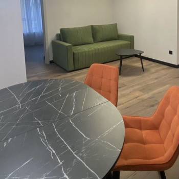 Сдается 2-х комнатная квартира, 79 м²