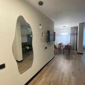 Сдается 2-х комнатная квартира, 79 м²