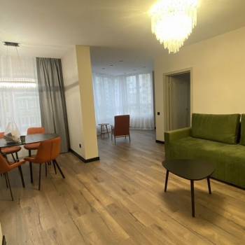 Сдается 2-х комнатная квартира, 79 м²