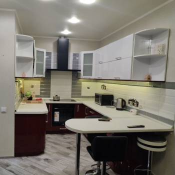 Продается 1-комнатная квартира, 42 м²