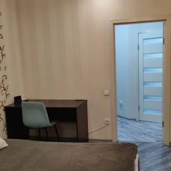 Продается 1-комнатная квартира, 42 м²