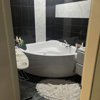 Продается Многокомнатная квартира, 96 м²