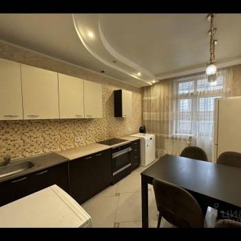 Сдается 1-комнатная квартира, 42 м²