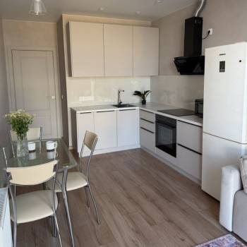 Сдается 1-комнатная квартира, 42 м²