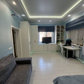 Продается Дом, 210 м²