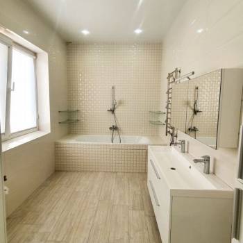 Продается Дом, 210 м²