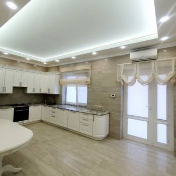 Продается Дом, 210 м²