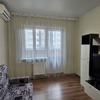 Сдается 1-комнатная квартира, 42 м²
