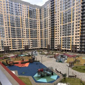 Продается 1-комнатная квартира, 37 м²