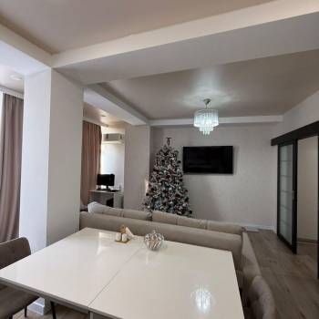Продается 1-комнатная квартира, 48 м²