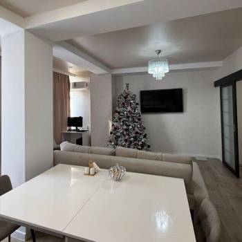 Продается 1-комнатная квартира, 48 м²