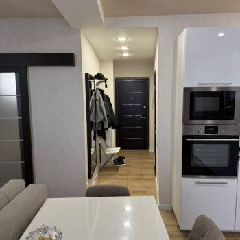 Продается 1-комнатная квартира, 48 м²