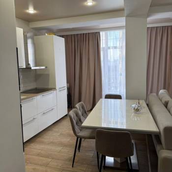 Продается 1-комнатная квартира, 48 м²