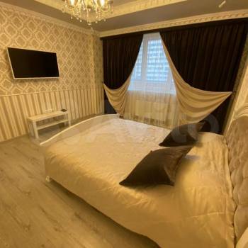 Сдается 1-комнатная квартира, 52 м²