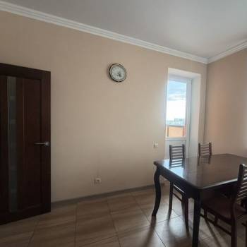Сдается 2-х комнатная квартира, 88 м²