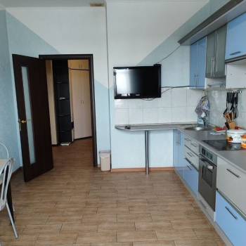 Сдается 2-х комнатная квартира, 67,6 м²