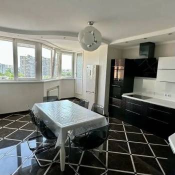 Сдается Многокомнатная квартира, 101,4 м²