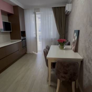 Сдается 1-комнатная квартира, 50 м²