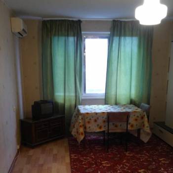 Сдается 1-комнатная квартира, 40 м²