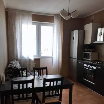 Сдается 1-комнатная квартира, 40 м²