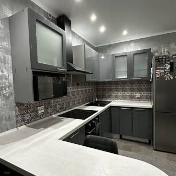 Сдается 1-комнатная квартира, 52 м²