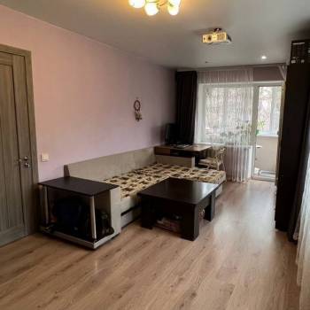 Продается 1-комнатная квартира, 32 м²