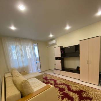 Сдается 1-комнатная квартира, 48 м²