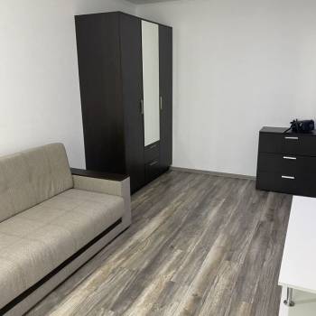 Продается 1-комнатная квартира, 35 м²