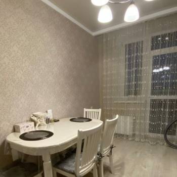 Сдается 1-комнатная квартира, 40 м²