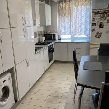 Продается Многокомнатная квартира, 74,3 м²