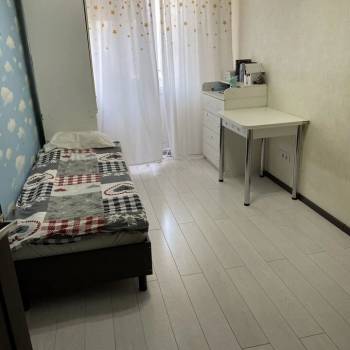 Продается Многокомнатная квартира, 74,3 м²