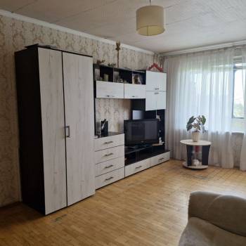 Продается Многокомнатная квартира, 77,6 м²